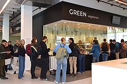 Mensa CGiN Ausgabepavillon Green, vegane und vegetarische Gerichte CGiN Ausgabepavillon Green vegan/vegetarisch