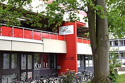 Westlicher Eingang im Zentralmensagebäude