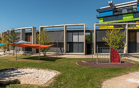 Die bilingual geführte Kita mit Garten liegt auf dem Nordcampus der Uni..
